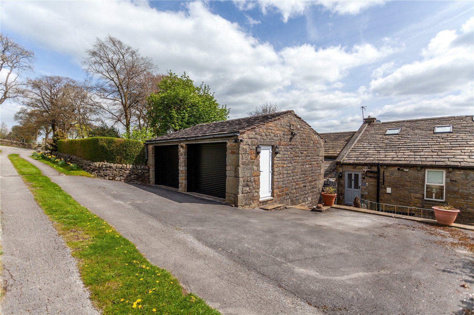 Photos of Oldfield Lane, Oldfield, Keighley, West Yorkshire BD22