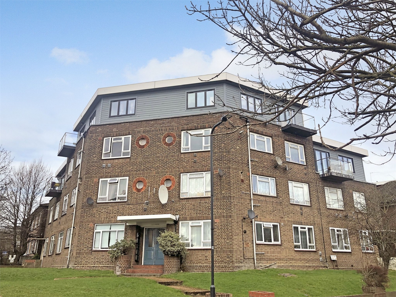 1 Bedrooms Flat to rent in Neasden Lane, London NW10