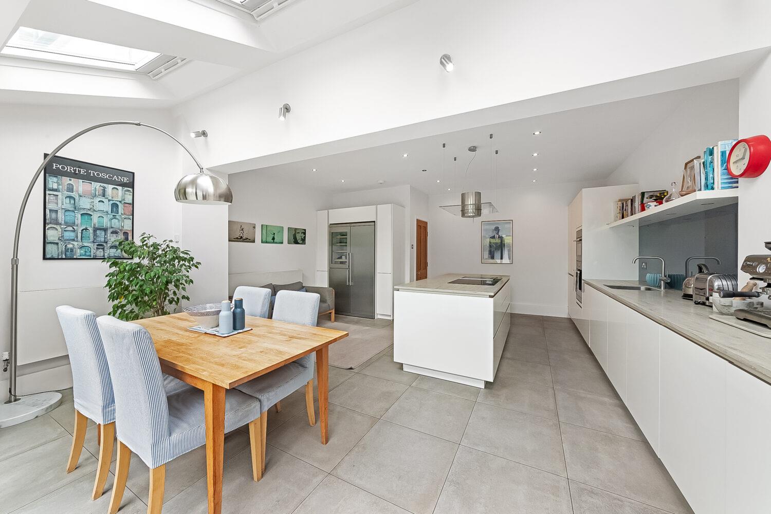 4 bedroom end terrace house for sale 0