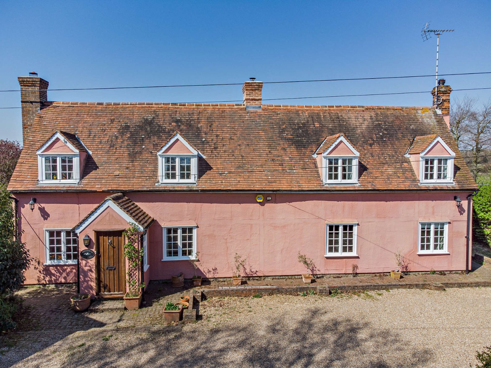 5 bedroom detached house for sale 0