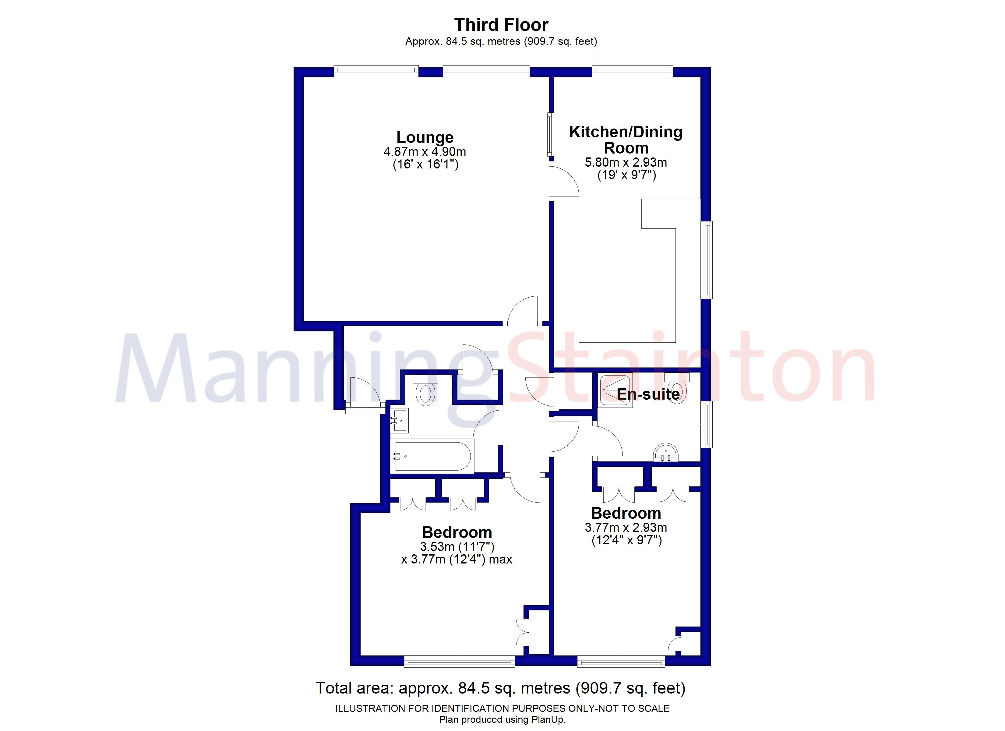 2 Bedrooms Flat for sale in West Court, Roundhay, Leeds LS8