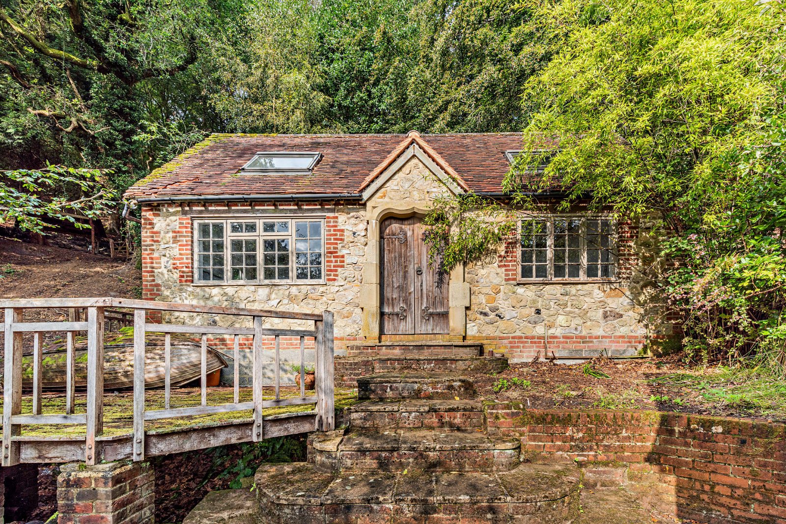 Photos of Tennysons Lane, Haslemere, West Sussex GU27 65733841