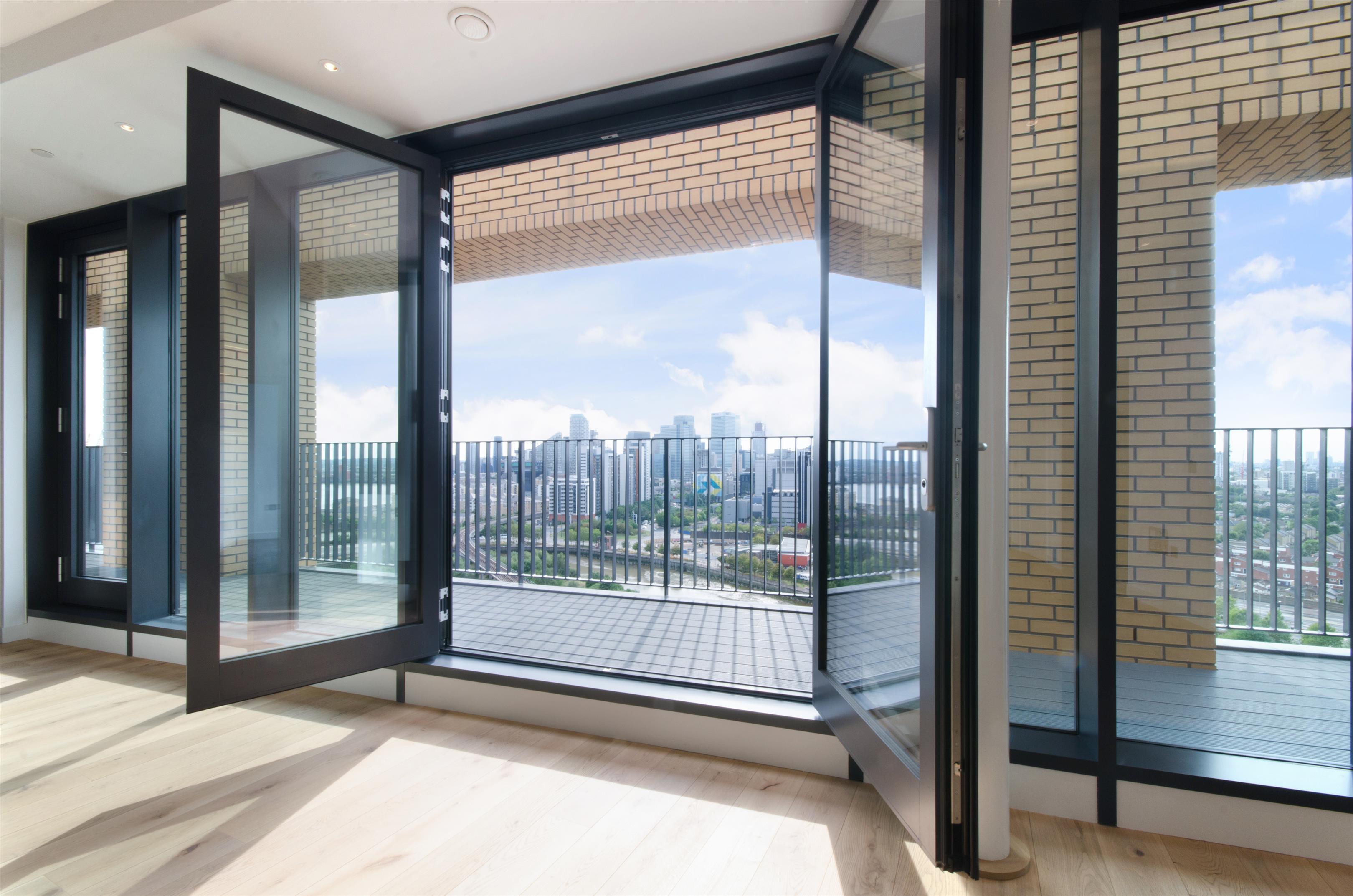 4 bedroom flat for sale 0