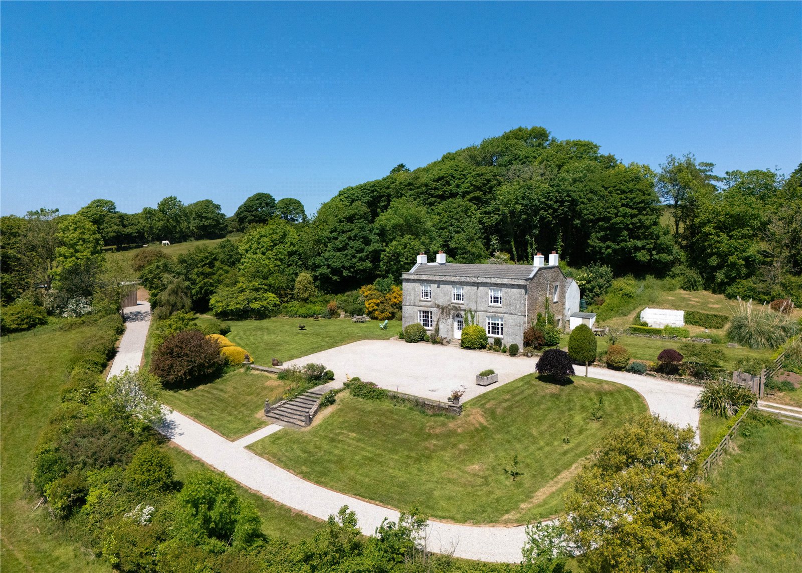 6 bedroom equestrian property for sale 0