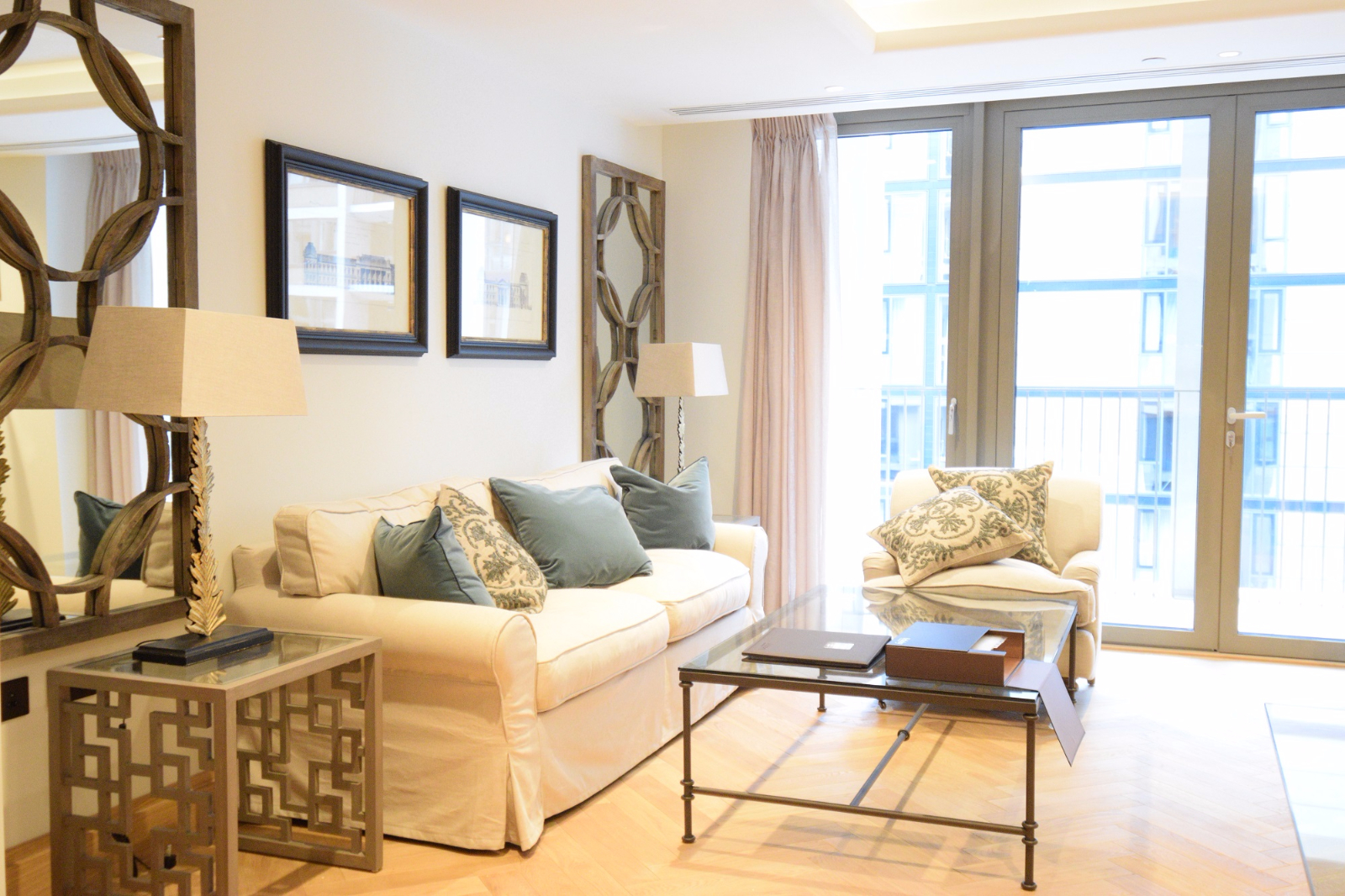 2 bedroom flat for sale 0
