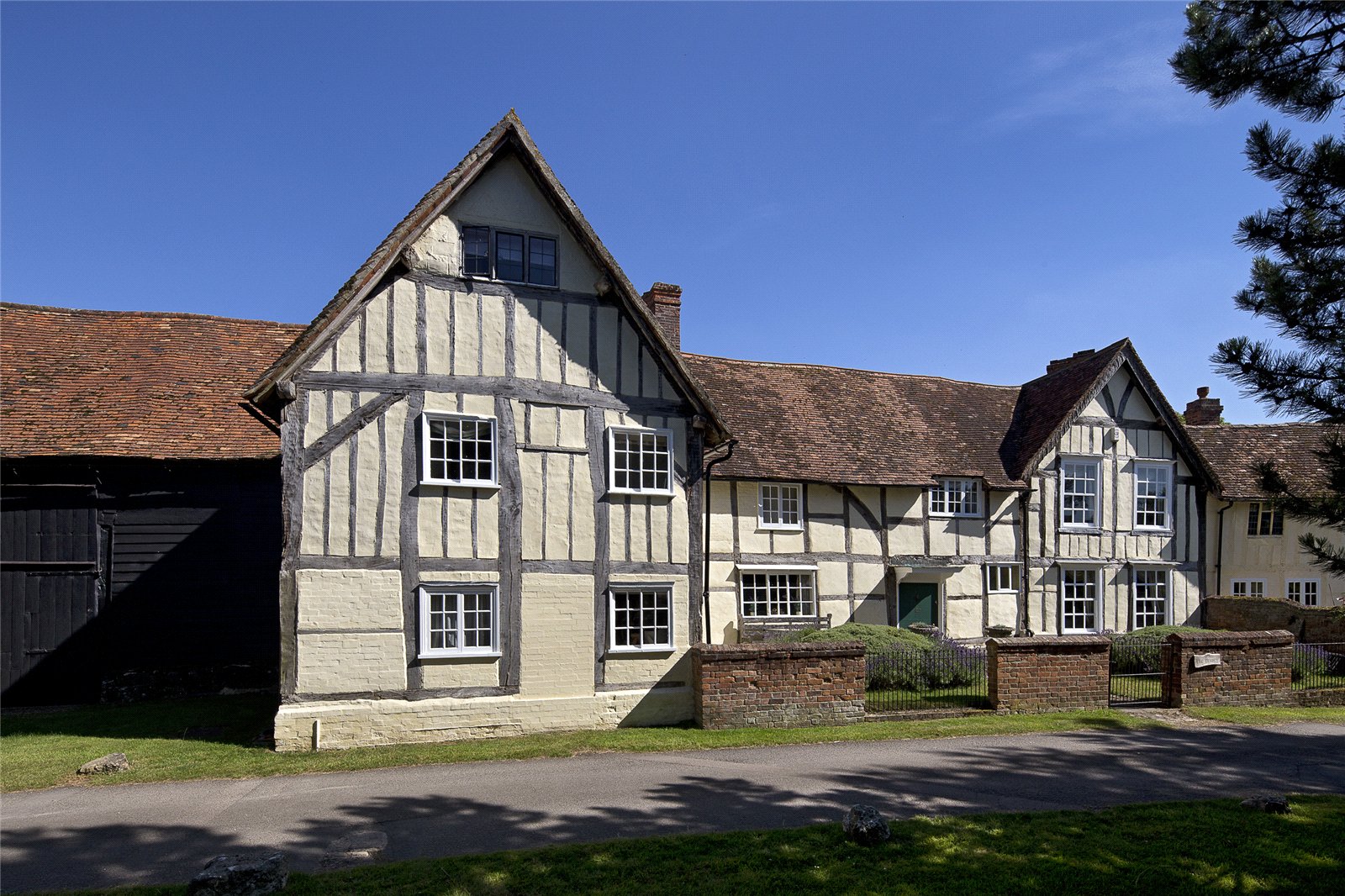 7 bedroom detached house for sale 0