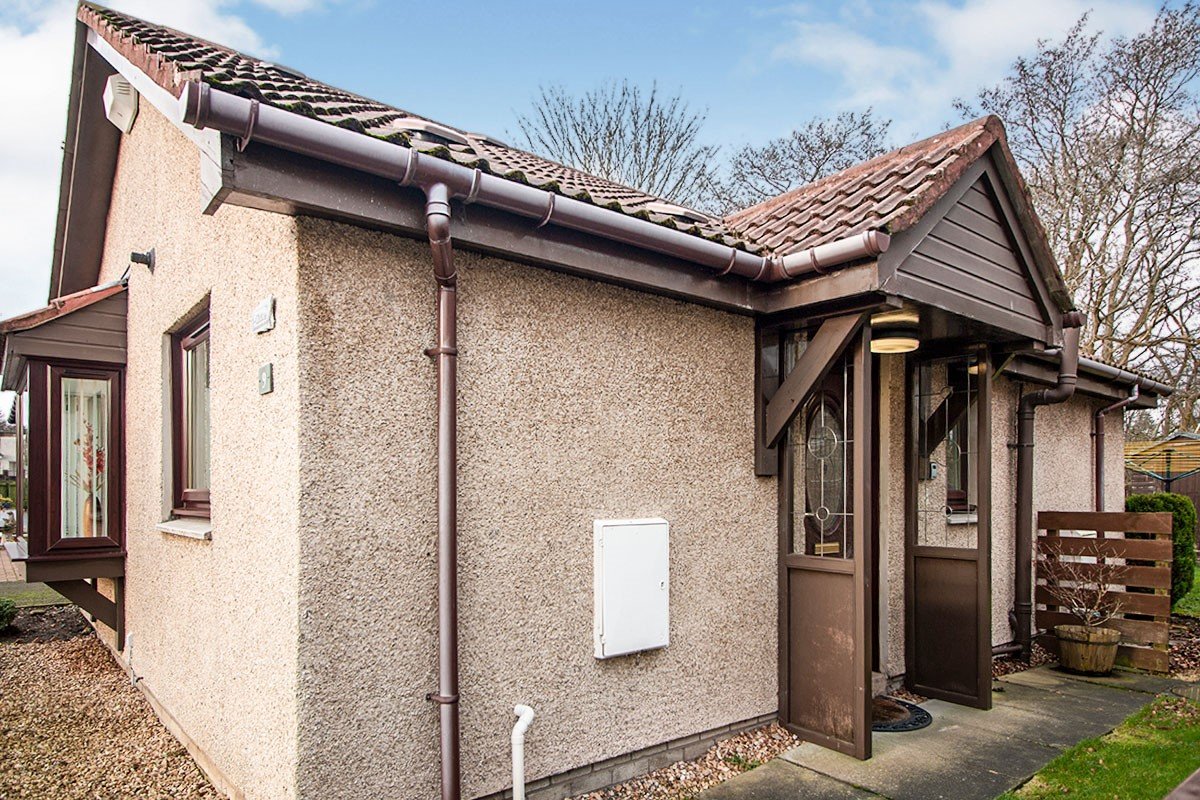 Free property report 9 Gifford Court, Glenrothes, KY6 1NF Chimnie