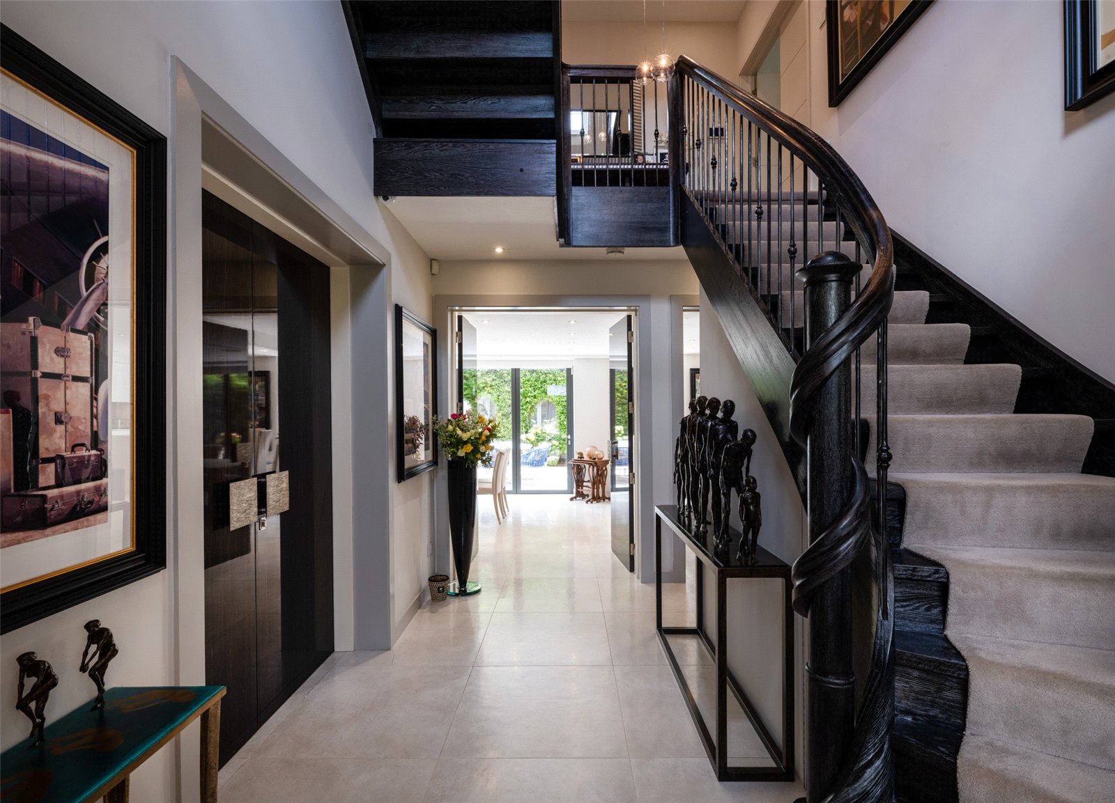 5 bedroom detached house for sale 0