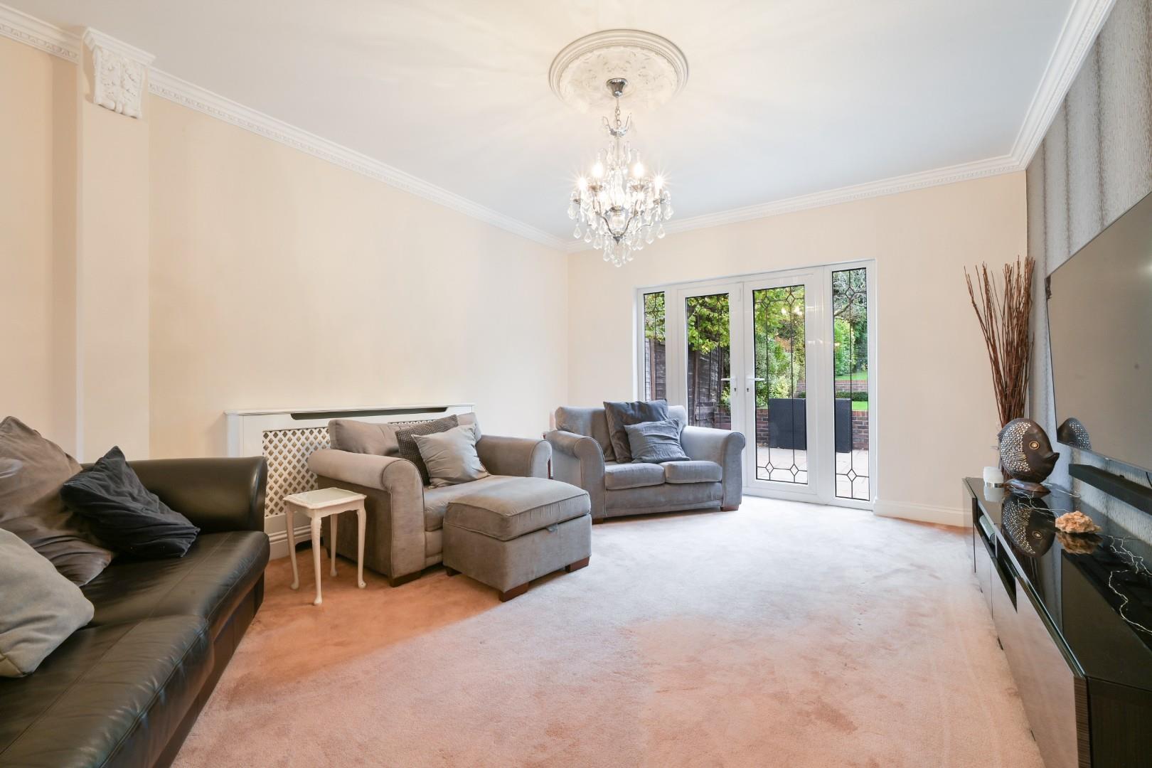 5 bedroom property for sale 0