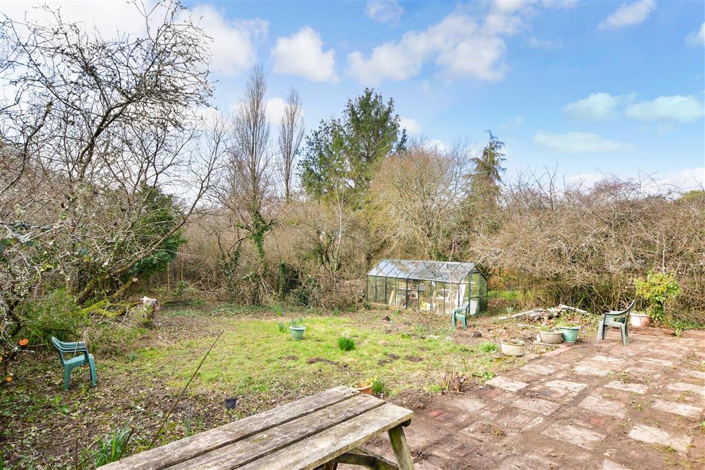 Photos of Solent Road, Cranmore, Yarmouth, Isle Of Wight PO41