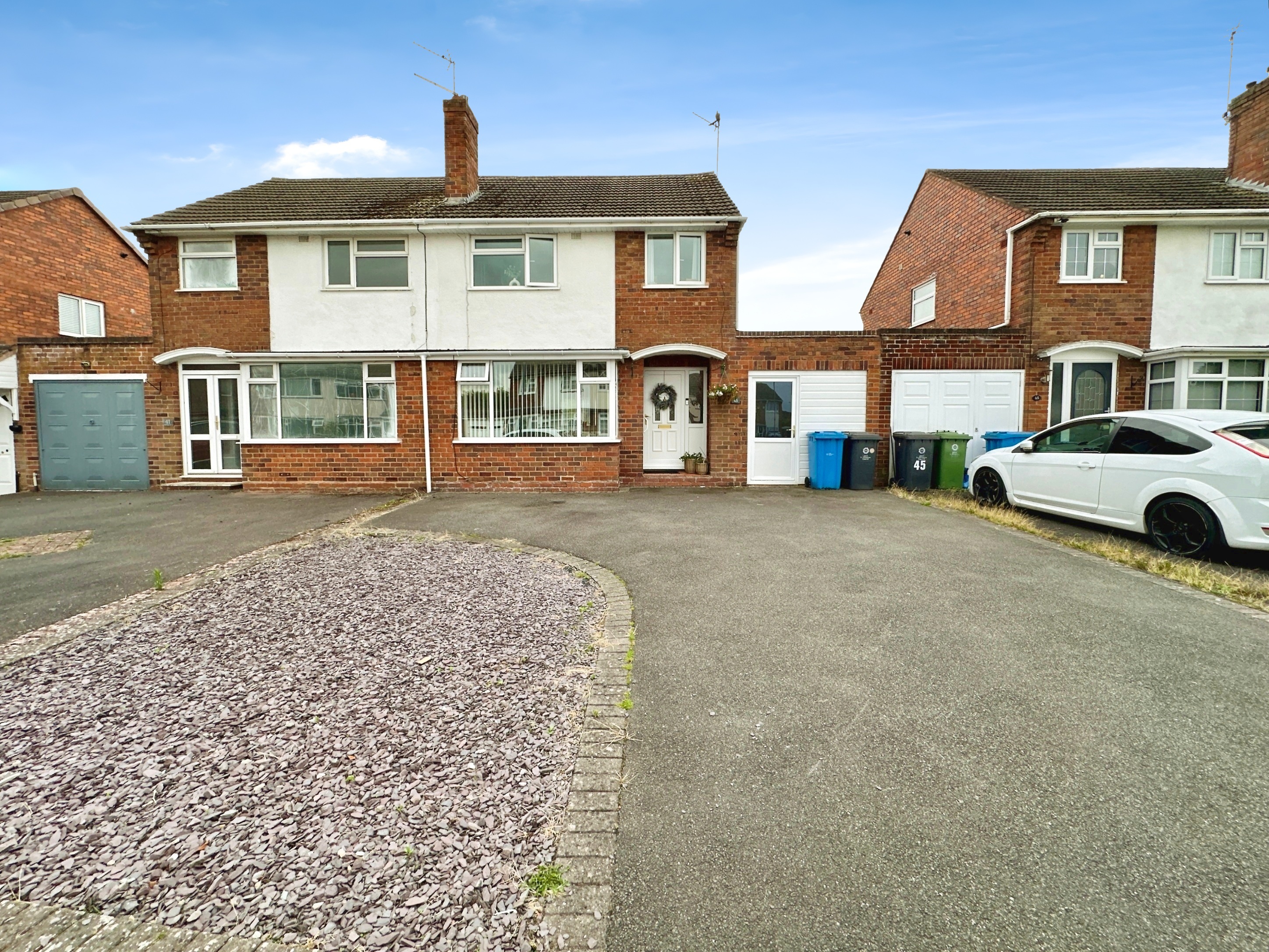 3-bed semi-detached on 43, Oakfield Road, Wolverhampton, £280,000