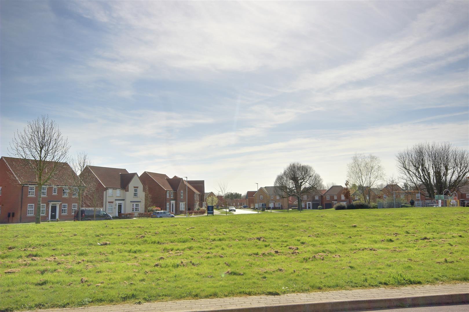 1, Langthorpe Close, Hessle photo 3