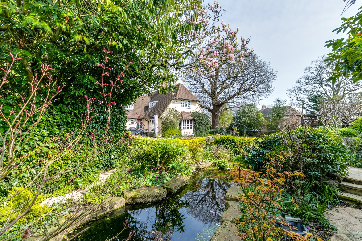 5 bedroom detached house for sale 0