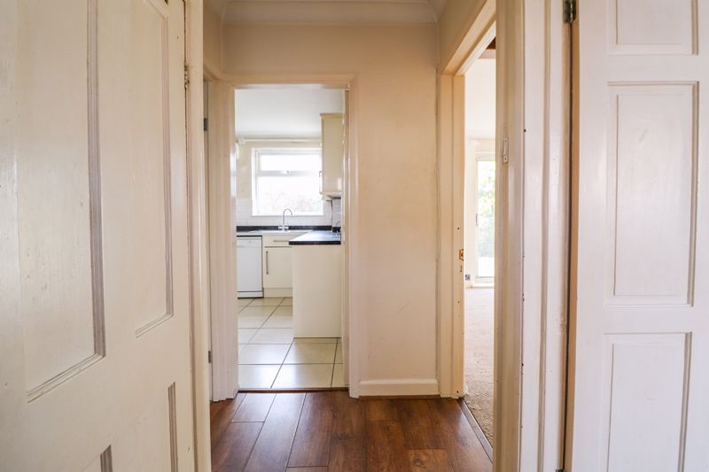 Photos of Manchester Drive, LeighOnSea SS9 66771447 PrimeLocation