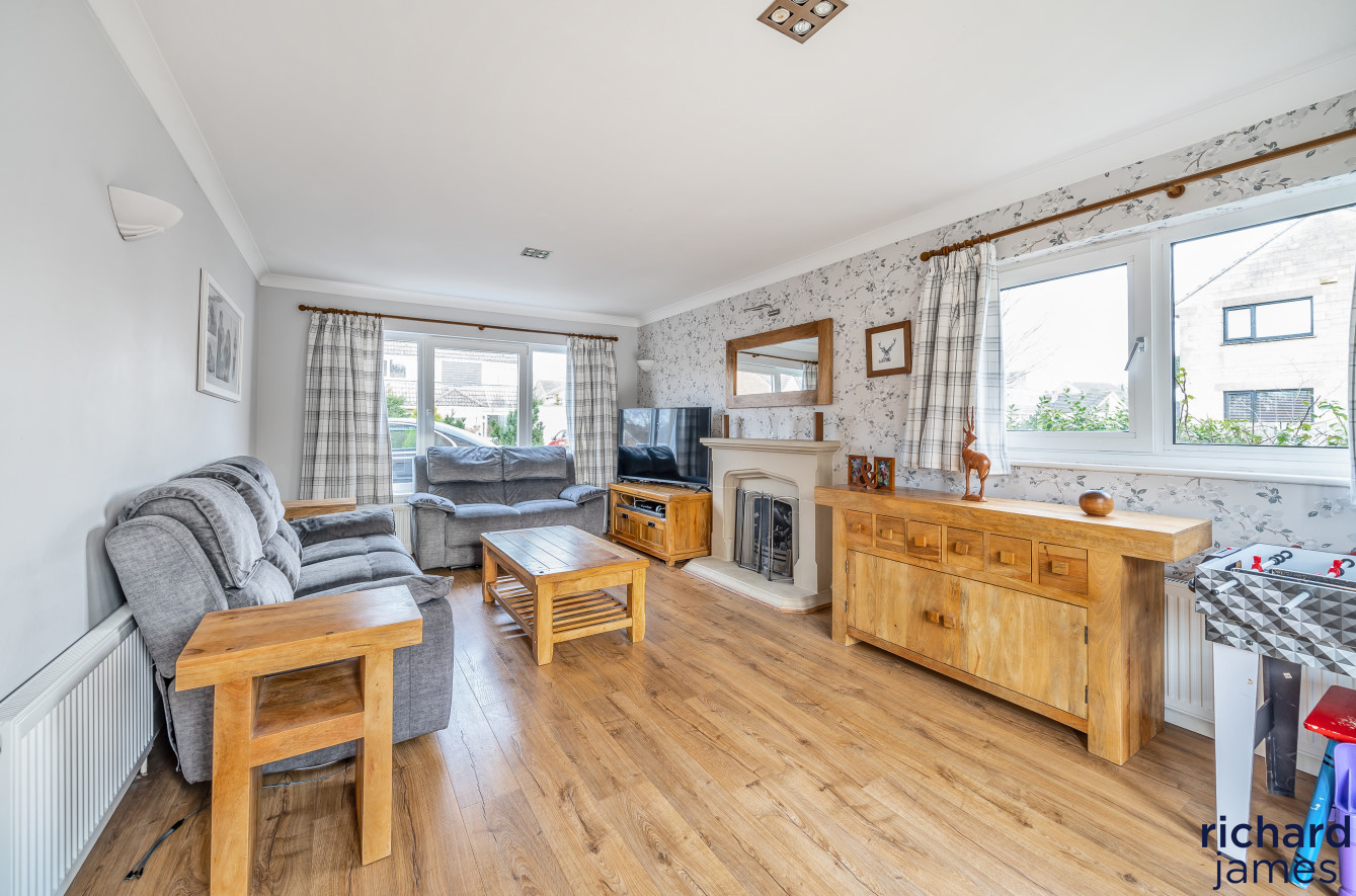 Photos of Sutton Park, Blunsdon, Wiltshire SN26 66498311 PrimeLocation