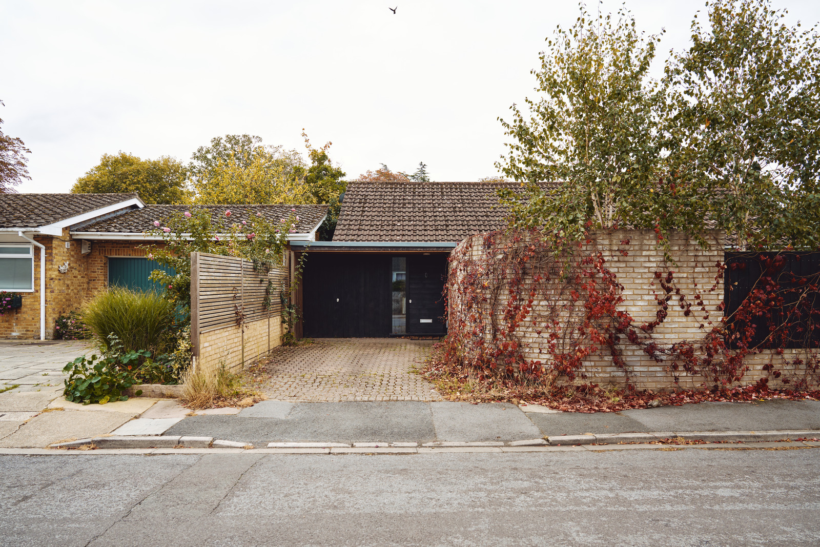 3 bedroom detached house for sale 0