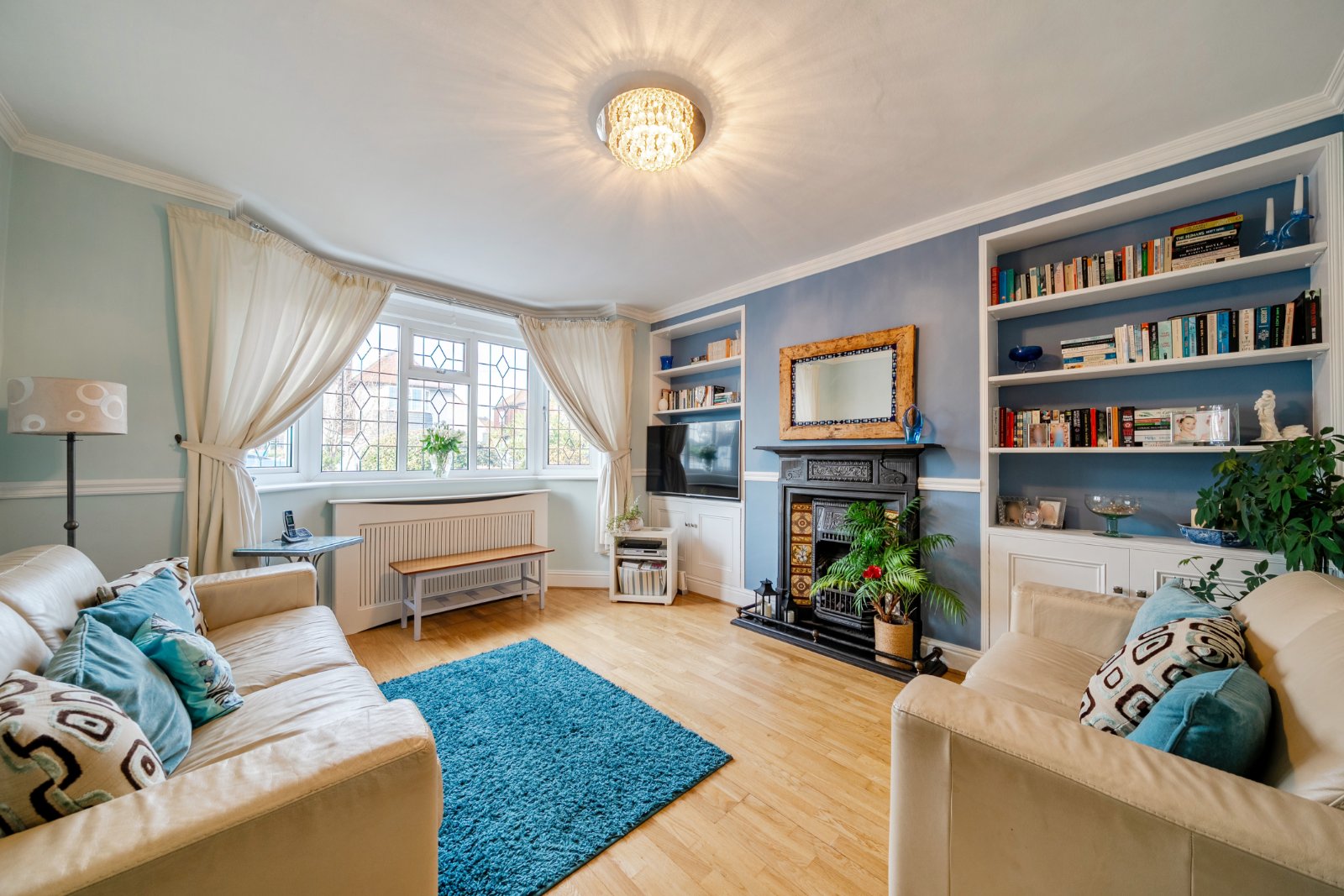 4 bedroom detached house for sale 0