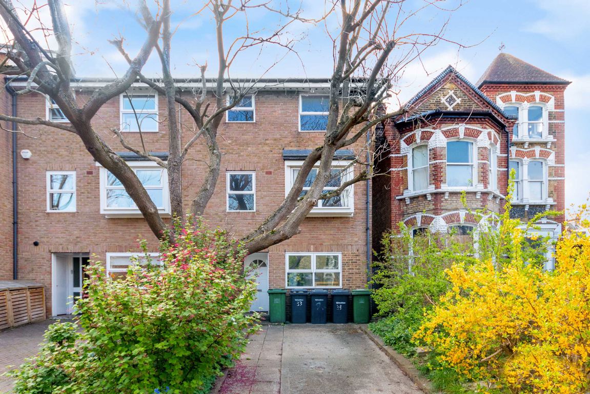 31A, Crescent Way, London photo 2