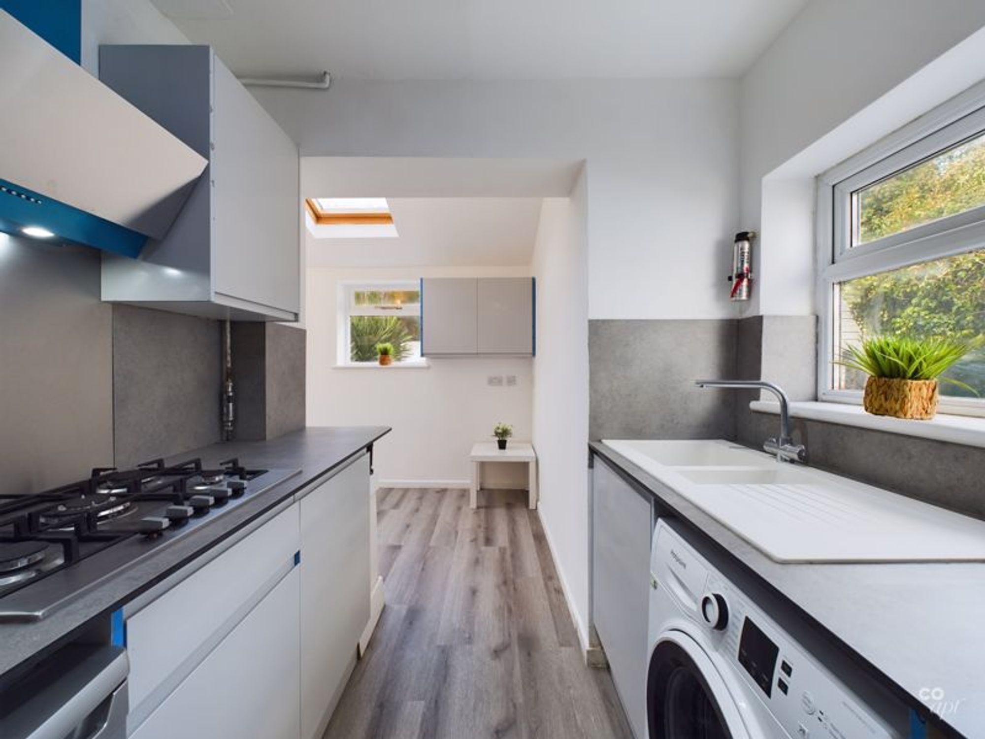 5-bed house on 23 Upper Bevendean Avenue, Brighton, £2,698/mo