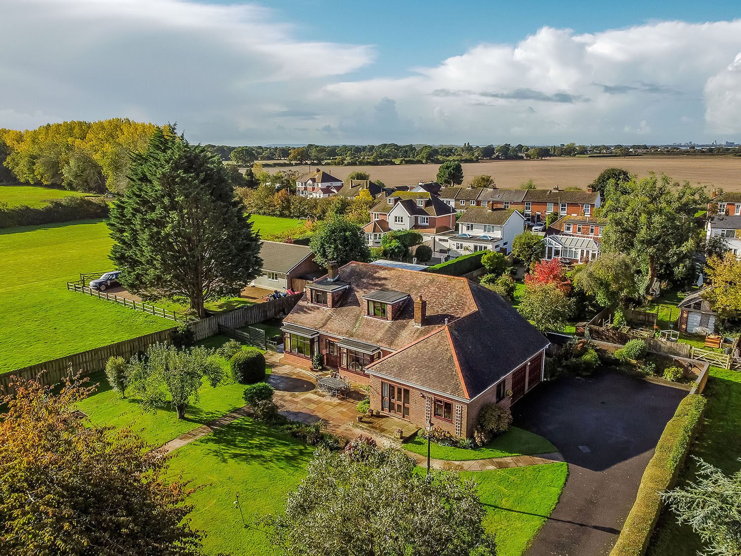 6 bedroom country house for sale
