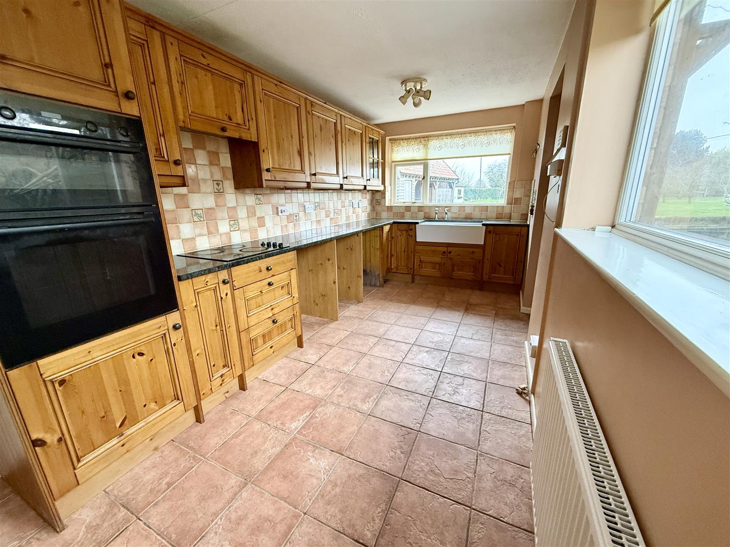 Doves Cottage, Doves Corner, Stalham Road, Norwich photo 4