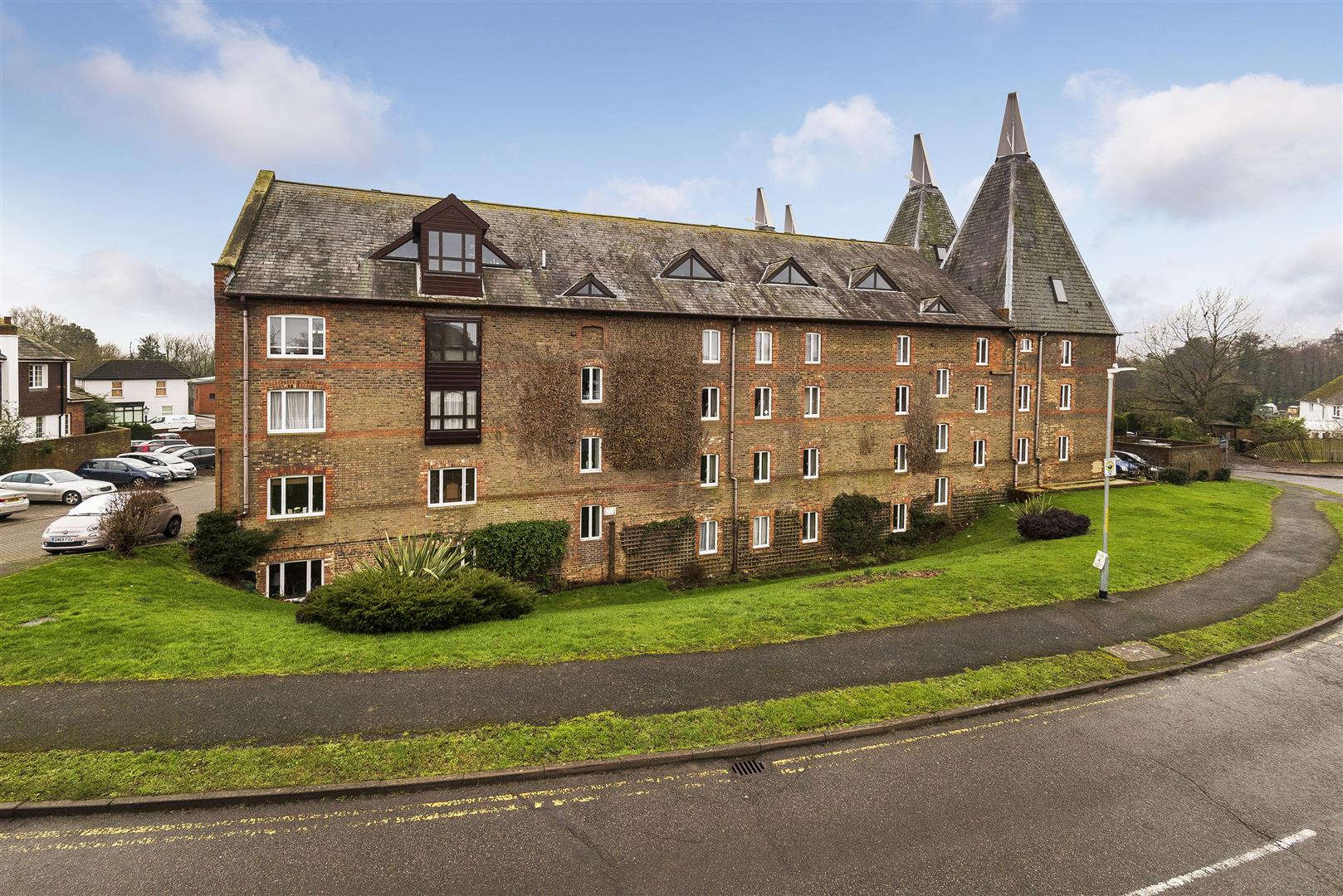 Free property report 36, The Maltings, Carpenters Lane, Hadlow