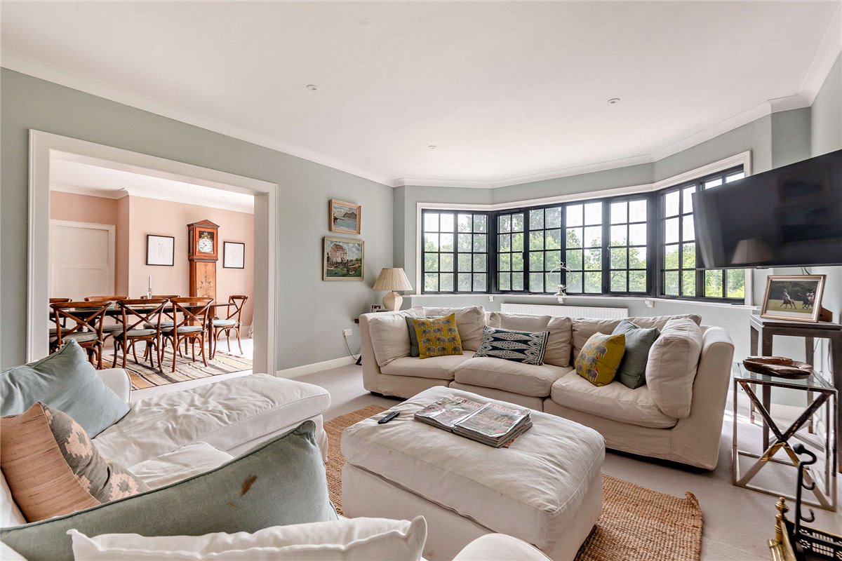 4 bedroom detached house for sale 0