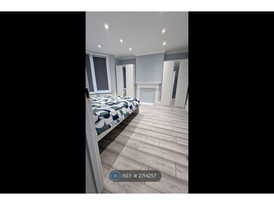 Gilbert Road, Belvedere photo 5